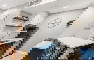 Foto 2 - Stylish Buckhead Condo Your Urban Getaway in ATL