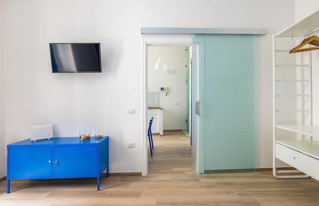 Blu Retreat Close to the City Center - Photo 6