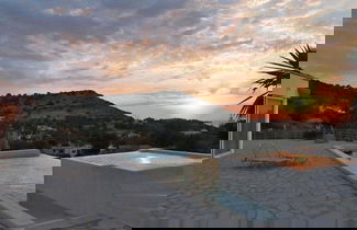 Photo 1 - Villa Patelo With Private Pool and Jacuzzi