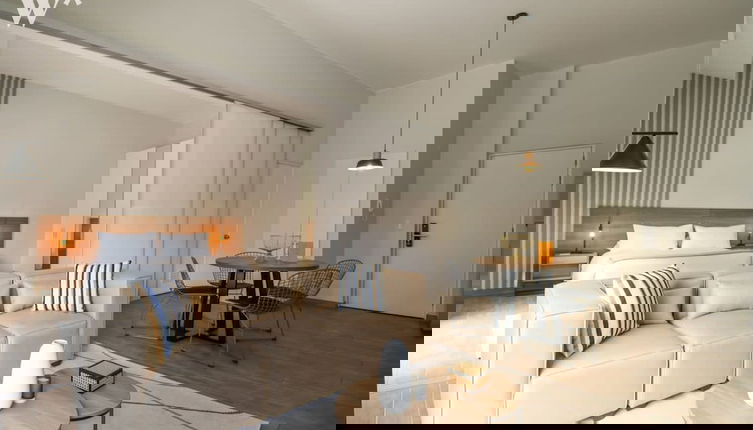 Foto 1 - w Bold and Spacious 2BR in Miraflores