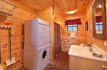 Photo 11 - Caught Ya Peek'n 1 Bedroom Cabin by RedAwning