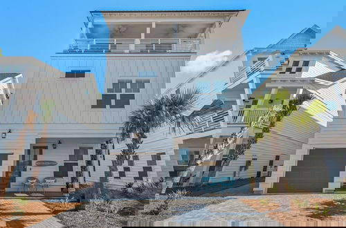 Foto 67 - Minutes to Beach & Largest Public Beach Access, Modern New Build in Inlet