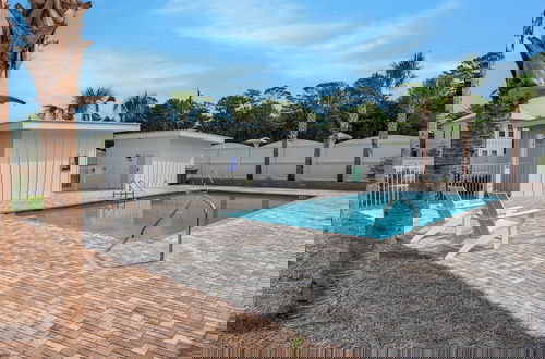 Foto 29 - Minutes to Beach & Largest Public Beach Access, Modern New Build in Inlet