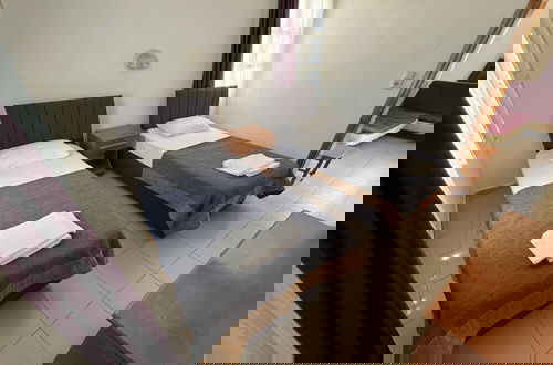 Photo 2 - Ege Apartments