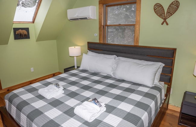 The Whimsical Chalet 3 Bedroom Chalet by RedAwning - Foto 15