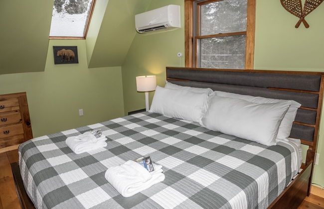 The Whimsical Chalet 3 Bedroom Chalet by RedAwning - Foto 14