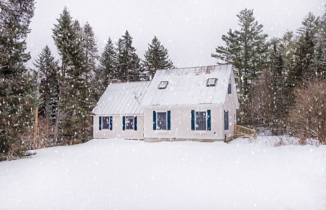 The Whimsical Chalet 3 Bedroom Chalet by RedAwning - Foto 1