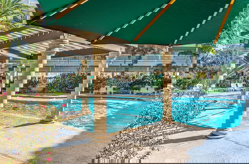 Foto 13 - Charming Ocean View Condo