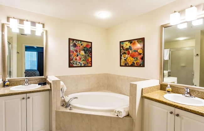 Messina Vacation Rental at Lely Resort. Spacious 3-BR, 2-Bath Condo with Lake Views and Handicap Accessibility. Enjoy Community Pool, Hot Tub, and Proximity to Naples Beaches and Dining - Foto 17