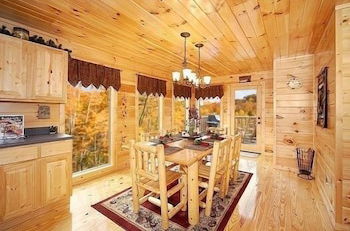 Photo 7 - 5 O' Clock Somewhere 3 Bedroom Cabin by RedAwning
