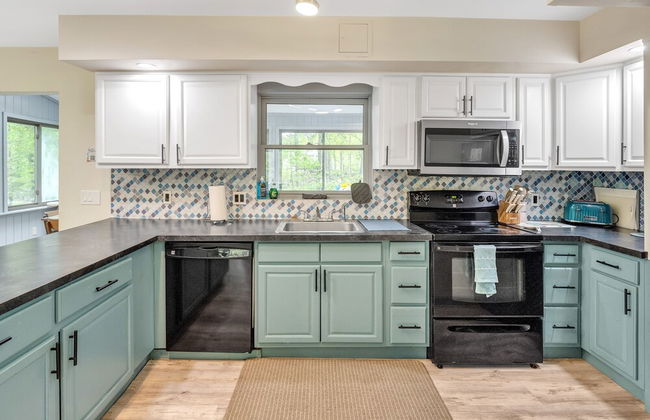 Pocono Escape - Cozy 5br - Sauna-billiard 5 Bedroom Home by RedAwning - Foto 14