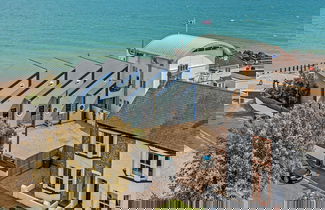 Photo 1 - Lovely Seaside Villa Gardens 40 Metres to Beach