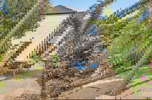Photo 30 - Lovely Seaside Villa Gardens 40 Metres to Beach