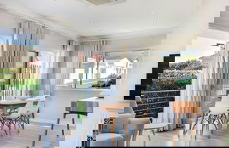 Foto 2 - Stylish 2 Bedroom Apartment in Camps Bay Asilvertide