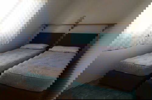 Foto 3 - Bright Villa With Private Garden - Beahost Rentals
