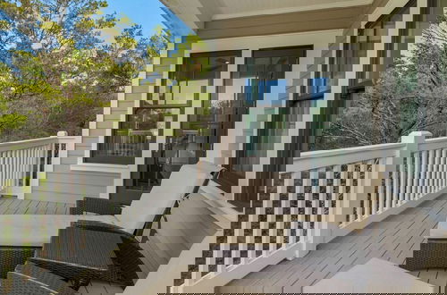 Foto 49 - 4 Minutes to Beach + Community Pool ~ Stunning Modern Home for 12