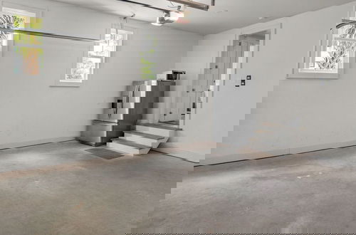 Foto 40 - 4 Minutes to Beach + Community Pool ~ Stunning Modern Home for 12