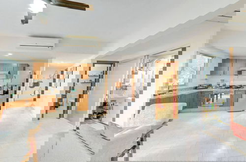 Foto 14 - Beautiful Condo With Pool and Close to the Beach