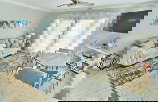 Foto 1 - 1br/1ba, A Minutes Walk From the Beach!
