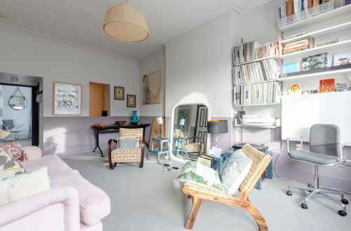 Photo 14 - Charming 2BD Hideaway - Caledonian Road, Camden