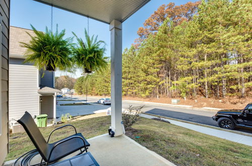 Photo 12 - Atlanta Home w/ Patio, 8 Mi to Downtown + Aquarium