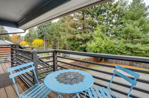 Photo 5 - Modern Tukwila Apartment w/ Balcony Near Airport