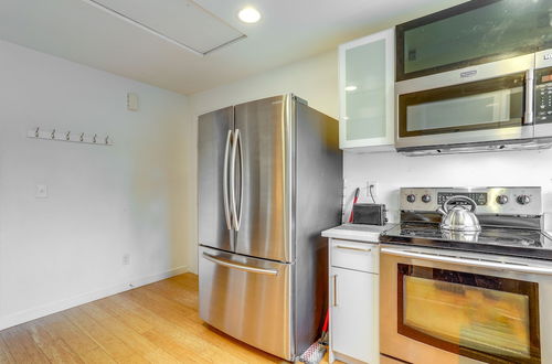 Photo 20 - Modern Tukwila Apartment w/ Balcony Near Airport