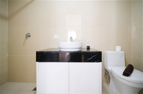 Photo 23 - Simple And Clean 2Br At Grand Sungkono Lagoon Apartment