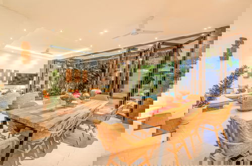 Foto 9 - Luxury 4BR Haven, Steps to Canggu's Beach Elegance