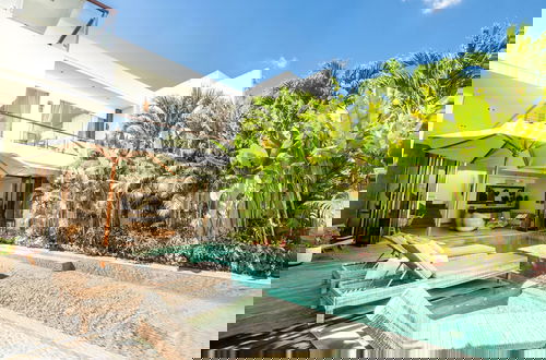 Foto 2 - Luxury 4BR Haven, Steps to Canggu's Beach Elegance