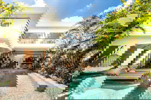 Foto 1 - Luxury 4BR Haven, Steps to Canggu's Beach Elegance