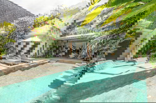Foto 8 - Luxury 4BR Haven, Steps to Canggu's Beach Elegance