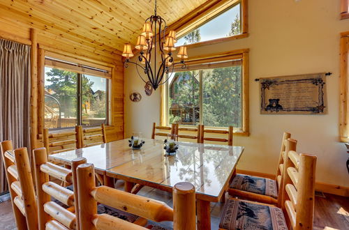 Photo 6 - Elegant & Luxury Big Bear Cabin - Walk to the Lake