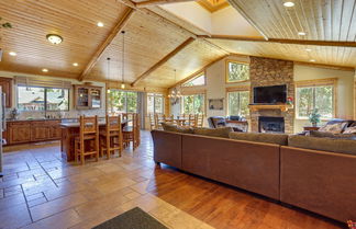 Foto 2 - Elegant & Luxury Big Bear Cabin - Walk to the Lake