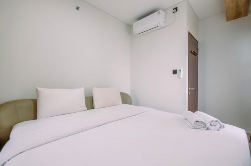 Photo 2 - Modern Look And Comfy 2Br Transpark Cibubur Apartment