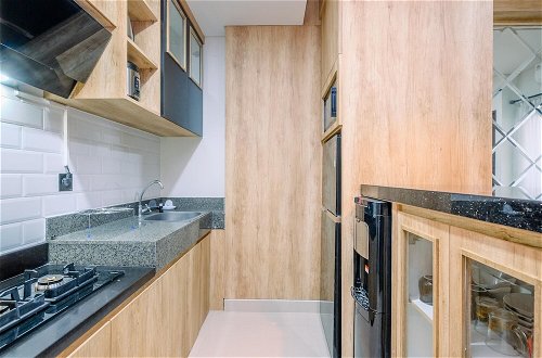Foto 10 - Modern Look And Comfy 2Br Transpark Cibubur Apartment