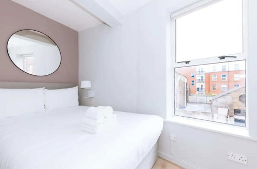 Foto 1 - Relaxing 1BD Flat With a Roof Terrace - Portobello