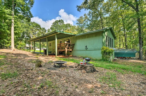 Photo 18 - Peaceful Lake Hartwell Hideaway w/ Boat Dock