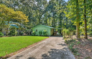 Photo 2 - Peaceful Lake Hartwell Hideaway w/ Boat Dock