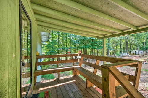 Photo 11 - Peaceful Lake Hartwell Hideaway w/ Boat Dock