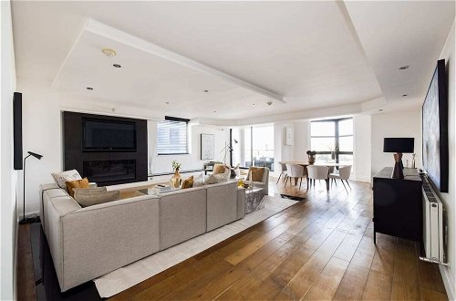 Photo 17 - The River Thames View - Stunning 2bdr Flat With Study Room + Balcony