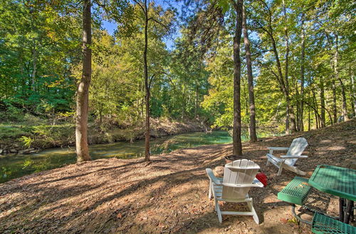 Photo 18 - 'the Treehouse Cabin' Creekside Home w/ Hot Tub