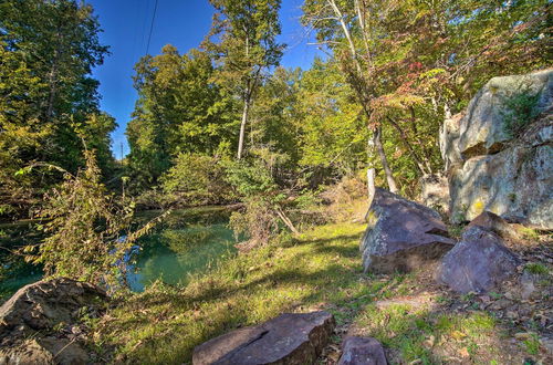 Photo 11 - 'the Treehouse Cabin' Creekside Home w/ Hot Tub