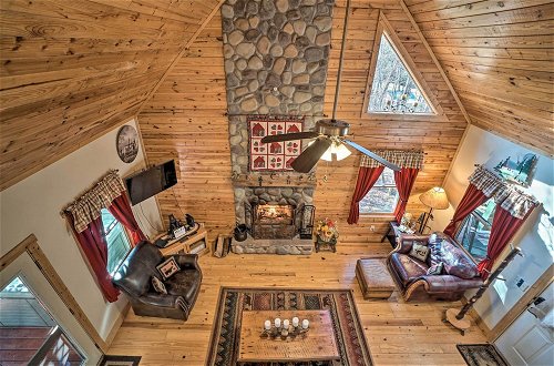 Photo 18 - Outdoor Adventure - Charming Cabin w/ Hot Tub