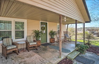 Foto 1 - Wine Country Retreat w/ Fire Pit + Sunroom