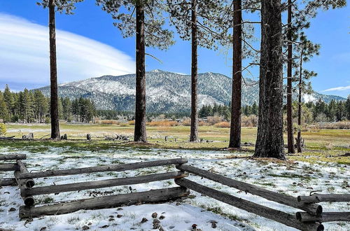 Foto 15 - Tahoe Area Townhome w/ Pool & Mountain Views