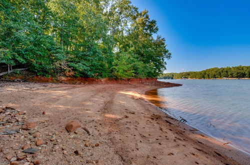 Photo 20 - Lakefront Hartwell Retreat w/ Gas Grill & Deck