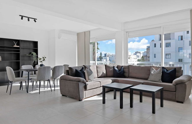 Phaedrus Living: Romanou Modern City Center Flat - Foto 12