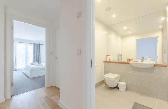 Vibrant 1BD Flat w/ Private Balcony, Camberwell! - Photo 12