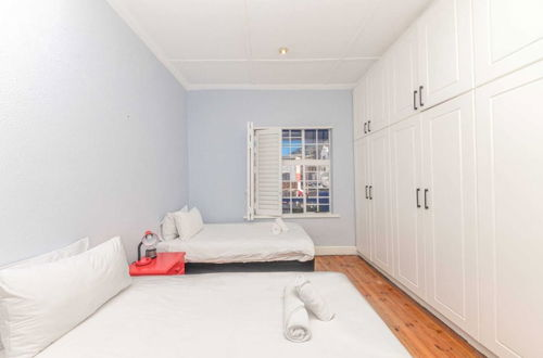 Photo 3 - Bright 2 Bedroom Apartment in Touristic Hub of Bokaap
